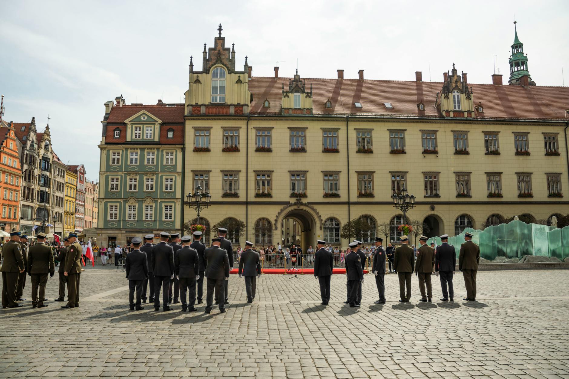Ukraińska Fozzy Group może okazać się kluczowym graczem w walce o przejęcie aktywów Carrefoura w Polsce - piszą wiadomoscihan...