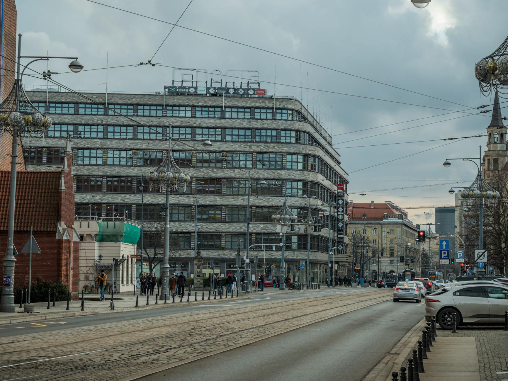 Państwa UE zaakceptowały w poniedziałek nową umowę handlową z Ukrainą. Porozumienie obejmuje zobowiązanie Ukrainy do stopniow...