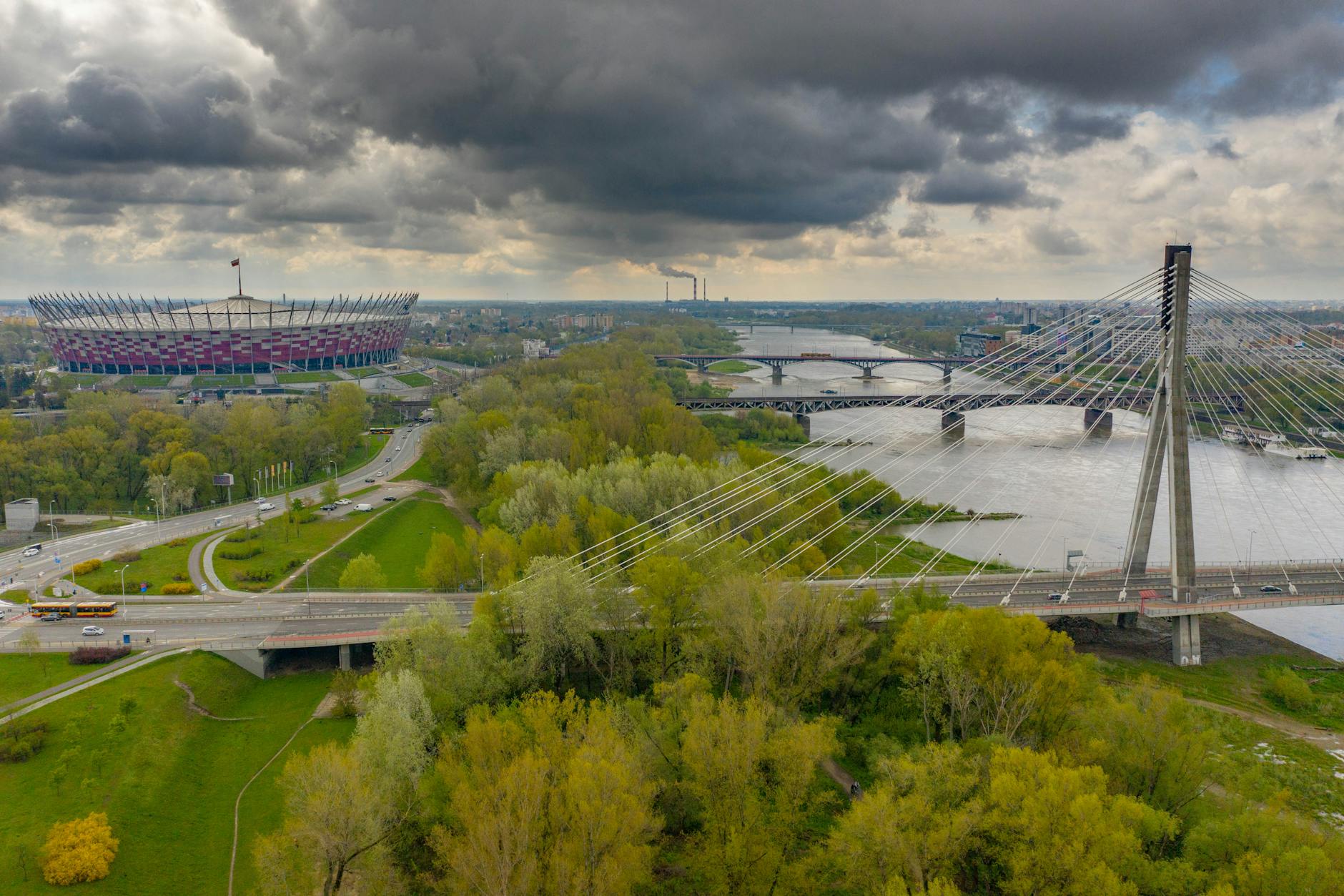 Nie tego spodziewał się Polski Związek Piłki Nożnej. Trybuny Stadionu Śląskiego w Chorzowie znów nie wypełniły się w zadowala...
