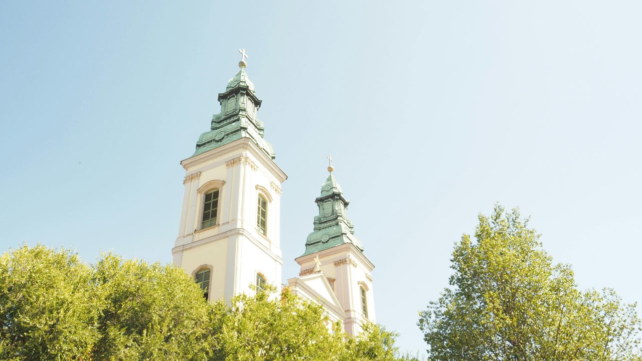 Złota 44 w Warszawie jest uznawana za najwyższy budynek mieszkalny w Unii Europejskiej, ale wkrótce straci ten tytuł. W hiszp...