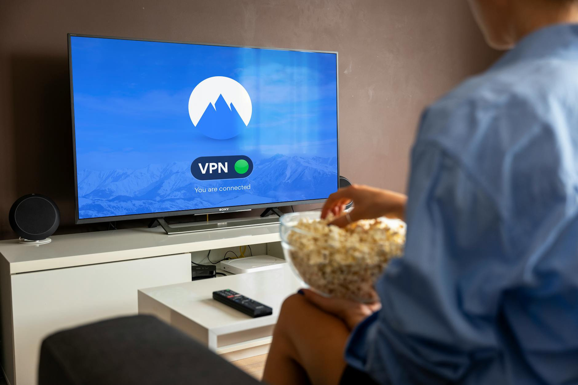 W tym roku czas zimowy powitamy wcześniej niż zwykle. Zegarki cofniemy kilka dni wcześniej w porównaniu do ubiegłego roku. Ki...