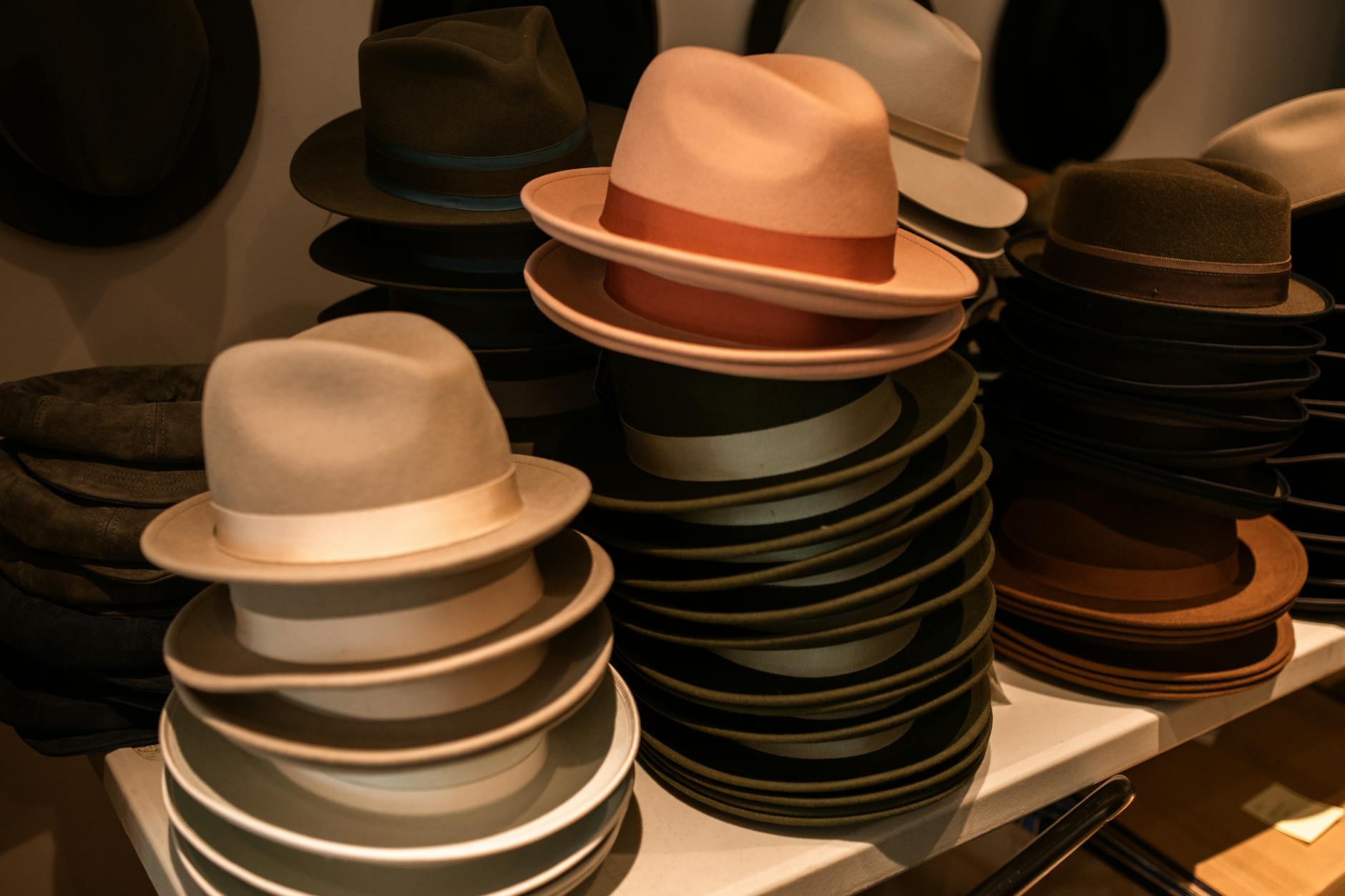 Płaszcz samochodowy z H&M doda retro charakteru każdej stylizacji i sprawi, że nawet w minimalistycznych zestawieniach dasz p...