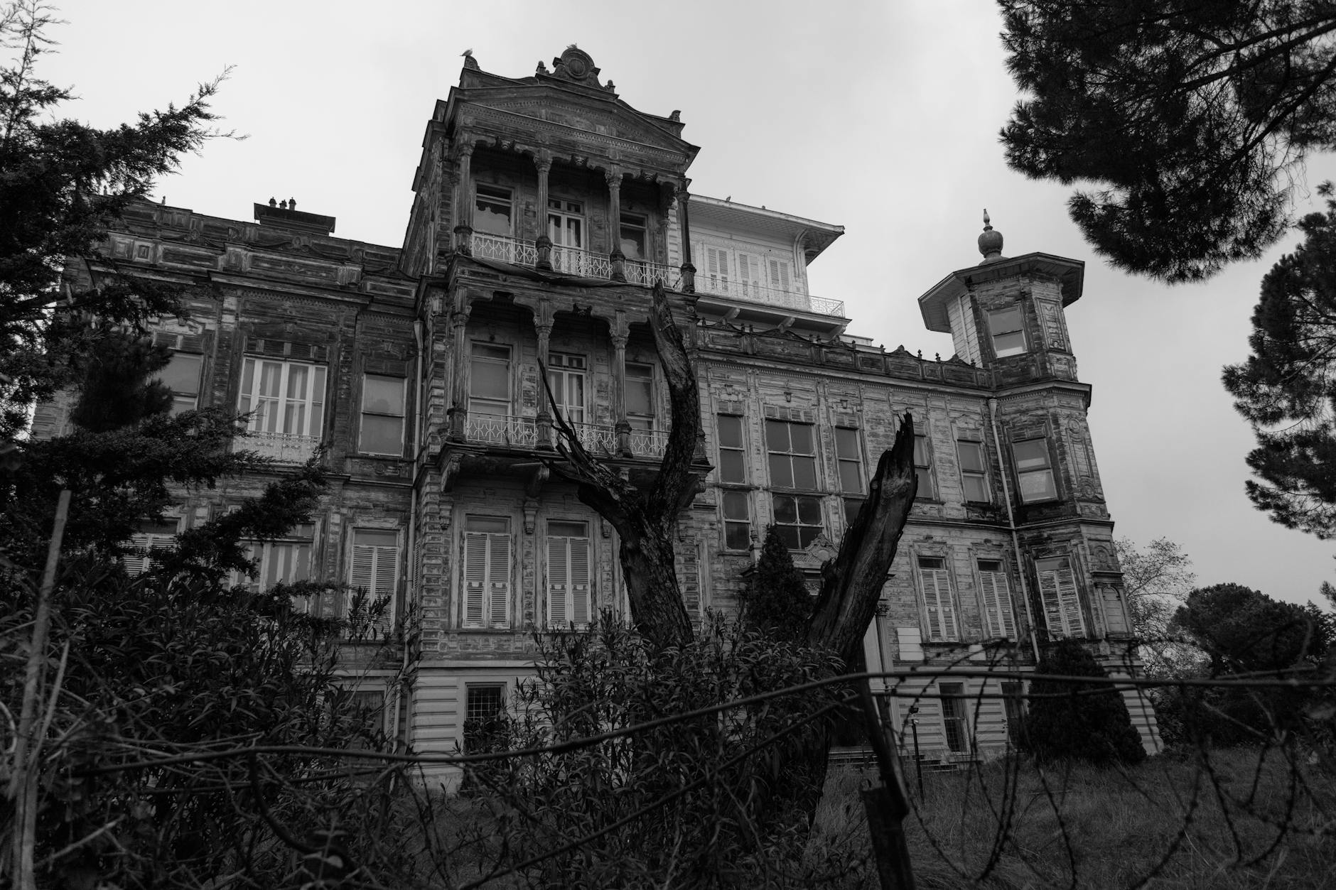 Lotnisko Rzeszów-Jasionka ko?czy betonowanie operacyjnej cz??ci pasa. Inwestycja CEF wzmacnia bezpiecze?stwo i przepustowo??...