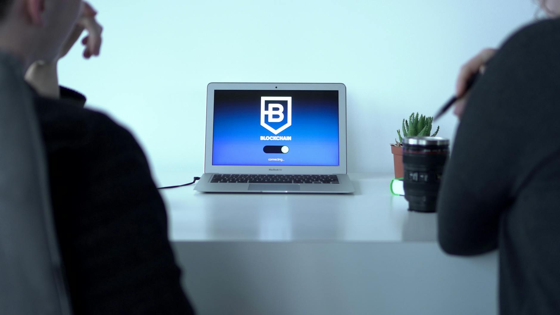 ZÅoto znajduje siÄ obecnie na szczycie, ale wyniki bitcoina z poprzednich lat i jego sezonowe trendy sugerujÄ
, że wyÅcig...